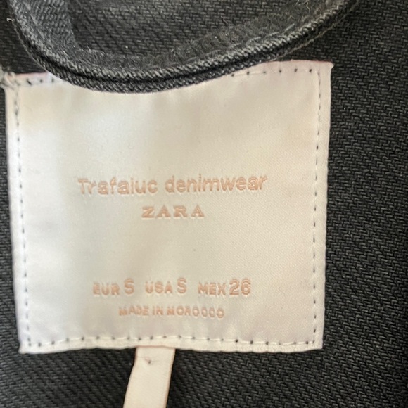 Zara Trafaluc Black Distressed denim vest size small long - Picture 4 of 8